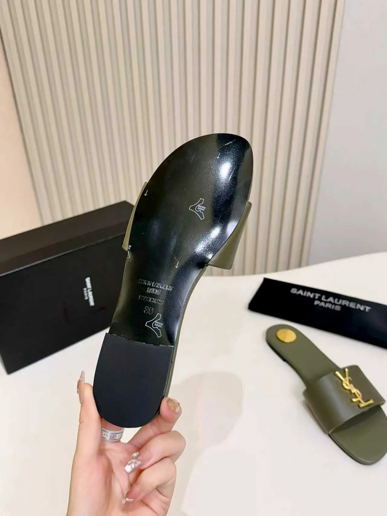 👟👟Ex-factory price 340👟👟 Genuine leather sole +40 YSL new model, upper cowhide leather lining sheepskin, size 35-44, rubber sole, genuine leather sole +40